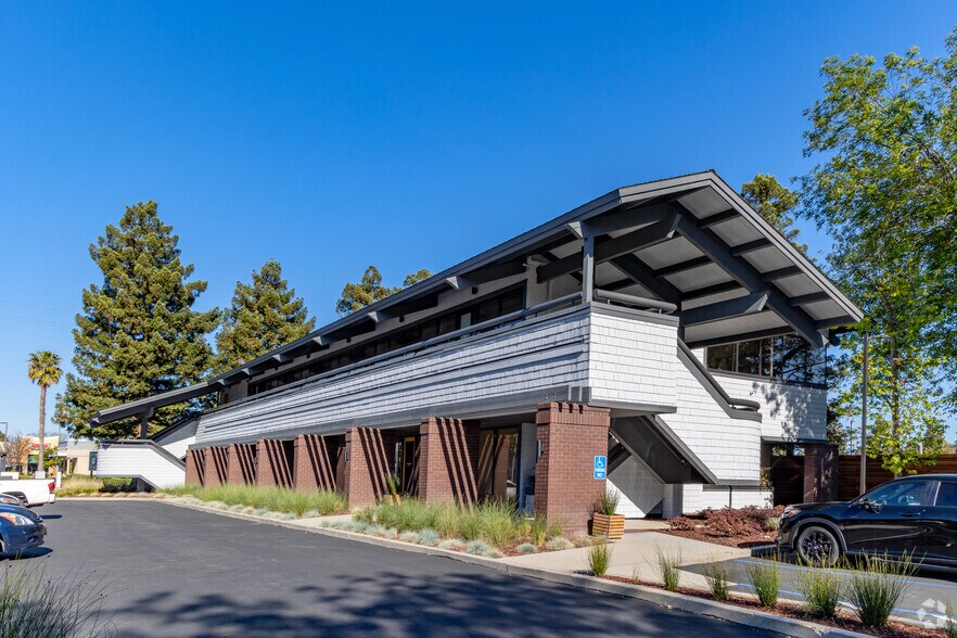 More Photos Of 1001 N Rengstorff Ave, Mountain View Office For Lease