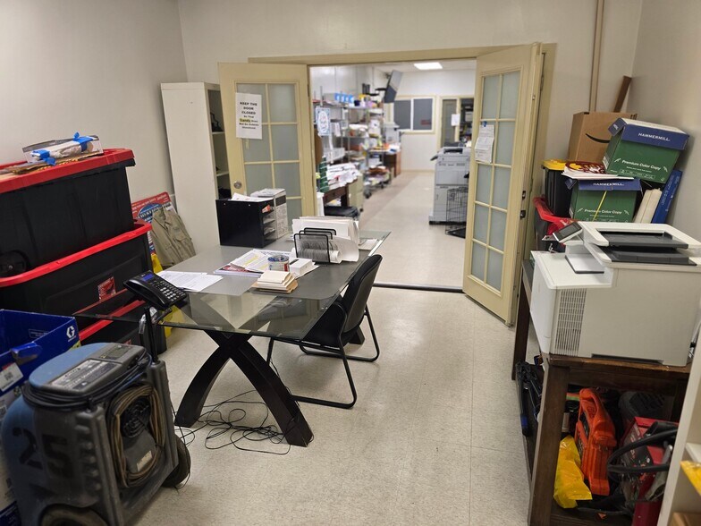 More Photos Of 2113 Border Ave, Torrance Flex For Sale