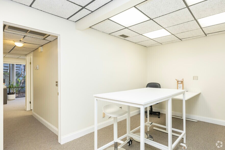 More Photos Of 1207 N Himes Ave, Tampa Loft Creative Space For Lease