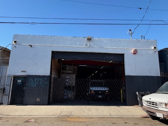 Primary Photo Of 5711-5723 Alba St, Los Angeles Warehouse For Lease