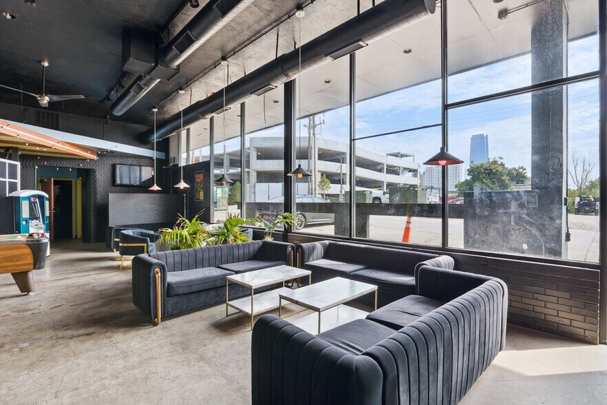 More Photos Of 1012 N Walker Ave, Oklahoma City Bar For Lease