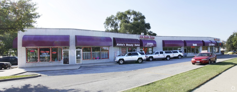 More Photos Of 1926-1992 S River Rd, Des Plaines Unknown For Lease