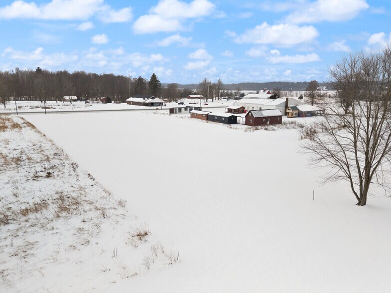 More Photos Of 677 S Cardinal Ln, Scottsburg Industrial For Sale