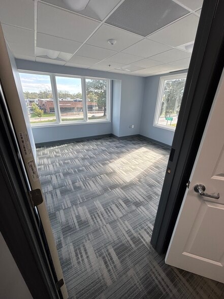 More Photos Of 9123 Old Annapolis Rd, Columbia Storefront Retail Office For Lease