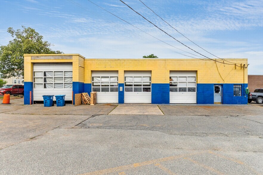 More Photos Of , Waltham Unknown For Sale