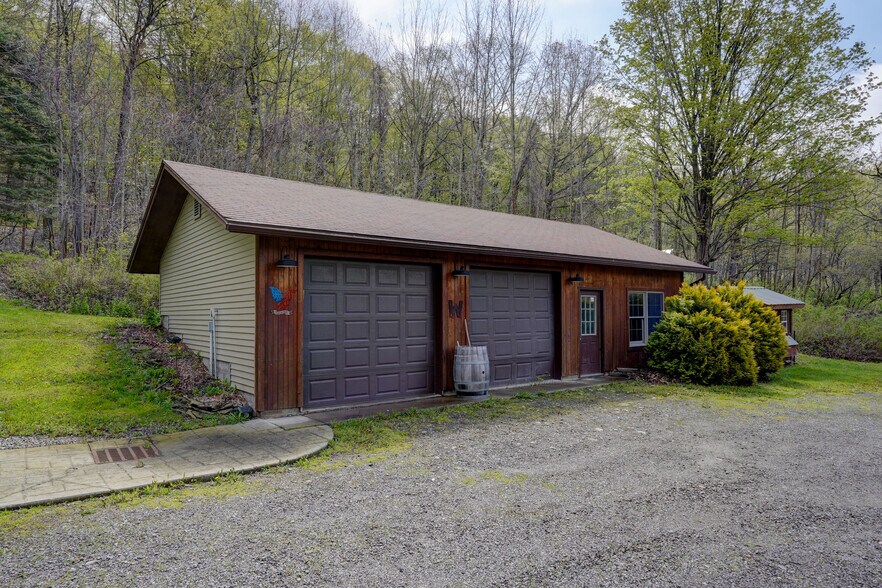 More Photos Of 5685 County Road 33, Canandaigua Specialty For Sale