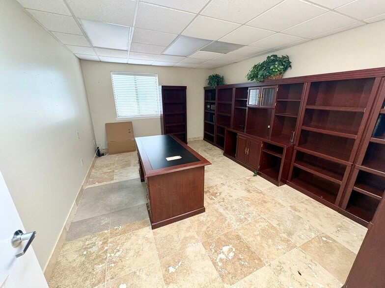 More Photos Of 9776 San Jose Blvd, Jacksonville Medical For Sale