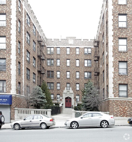More Photos Of 655 E 233rd St, Bronx Apartments For Lease