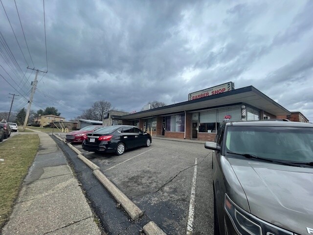 More Photos Of 924-932 Hempstead Dr, Cincinnati Storefront For Lease