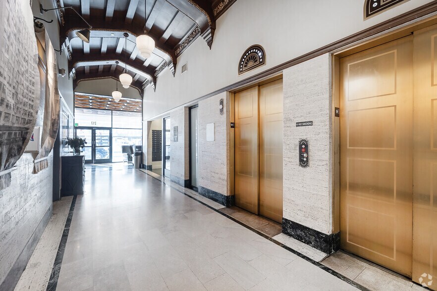 More Photos Of 217 E 8th St, Los Angeles Apartments For Lease