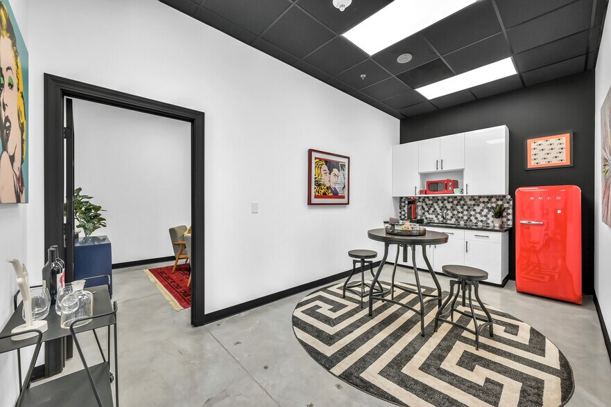 More Photos Of 525 Woodland Square Blvd, Conroe Coworking Space