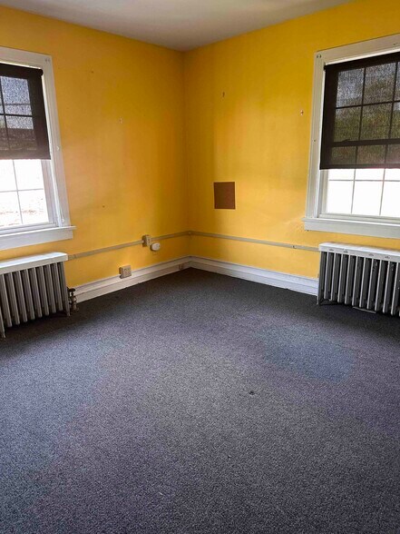 More Photos Of 3612 Lee Rd, Shaker Heights Office For Lease