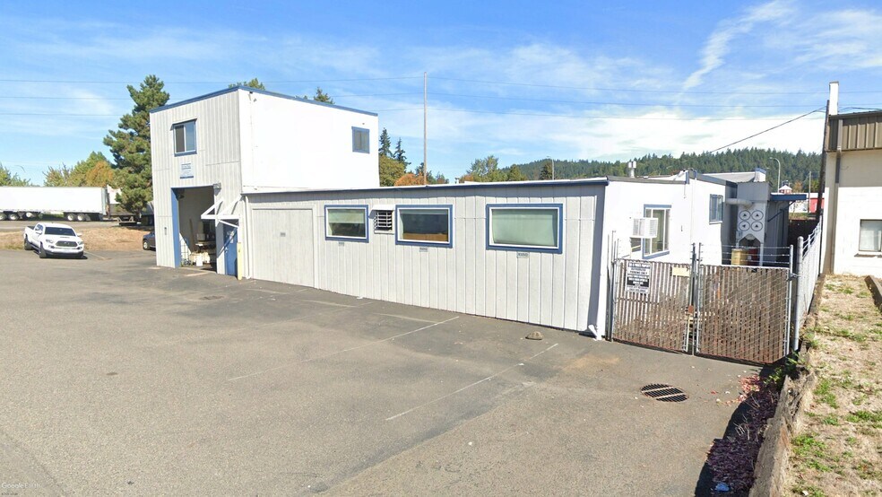 More Photos Of 9980 SE Highway 212, Clackamas Warehouse For Sale