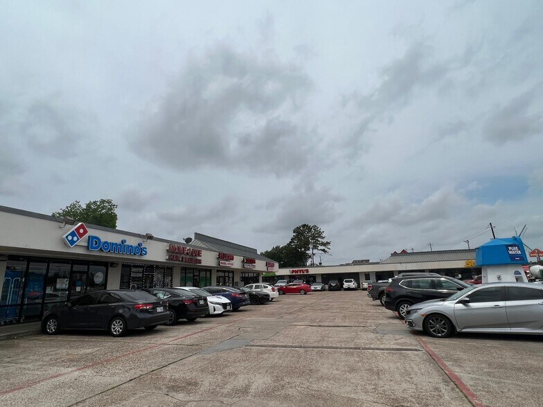 More Photos Of 1403-1447 W Mount Houston, Houston Unknown For Lease