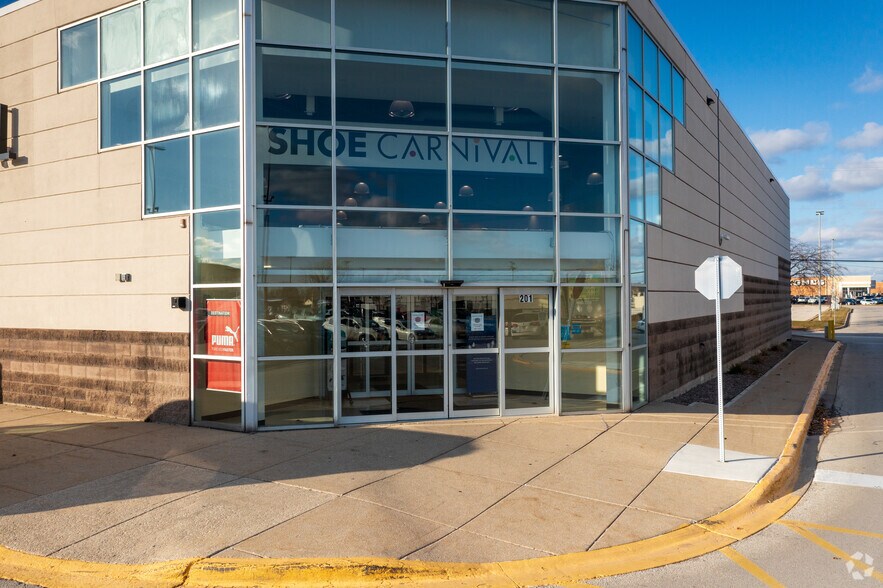 More Photos Of 280 Commons Dr, Chicago Ridge Unknown For Lease