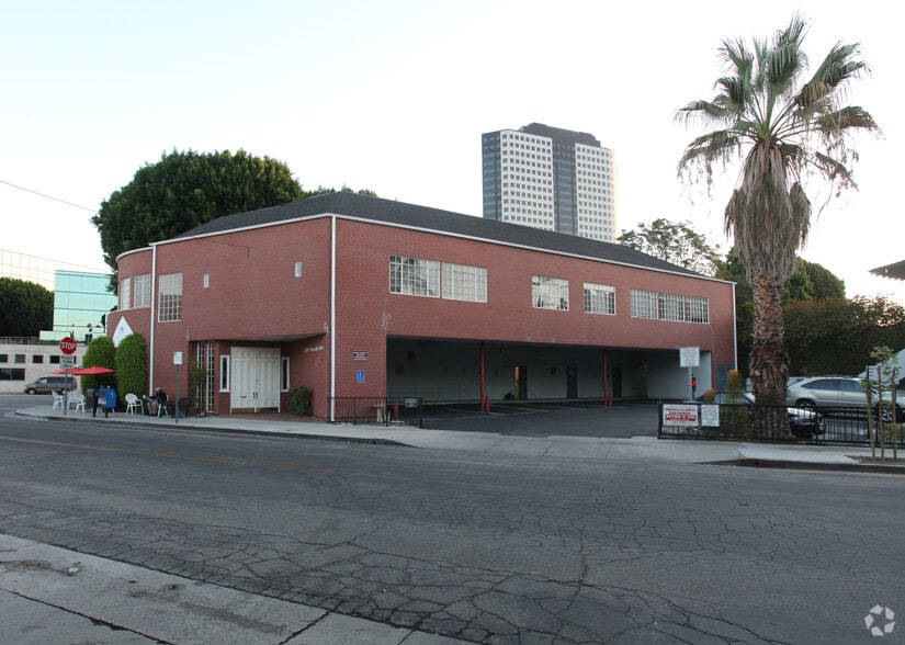 More Photos Of 4150 Riverside Dr, Burbank Office For Lease