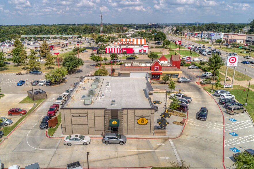 More Photos Of 6995 S Broadway Ave, Tyler Restaurant For Lease