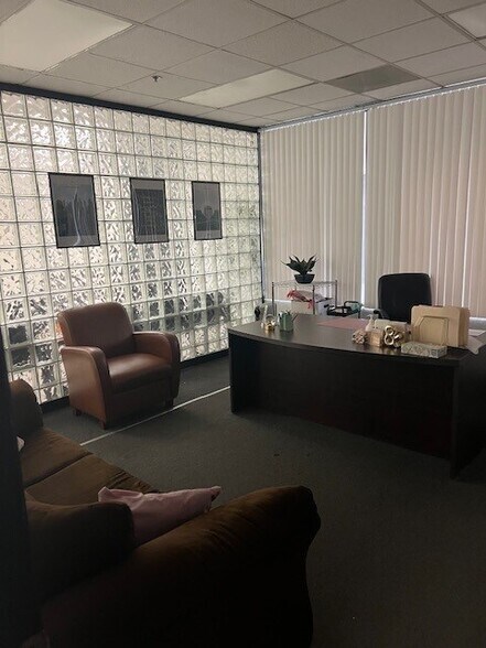 More Photos Of 5280 S Eastern Ave, Las Vegas Office For Lease