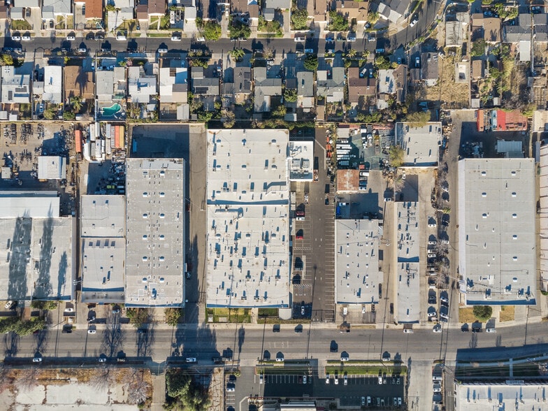 More Photos Of 12930 Bradley Ave, Sylmar Warehouse For Sale