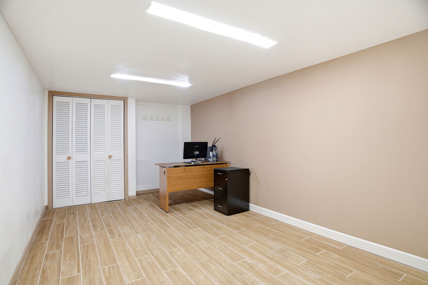 More Photos Of 3659 S Cedar Ave, Minneapolis Storefront Retail Office For Sale