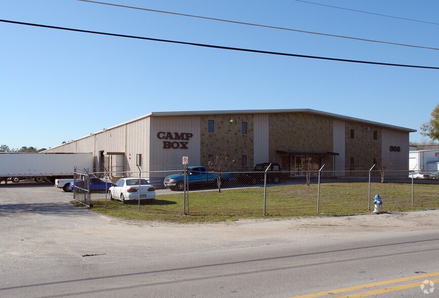 More Photos Of 366 W Taft Vineland Rd, Orlando Warehouse For Lease