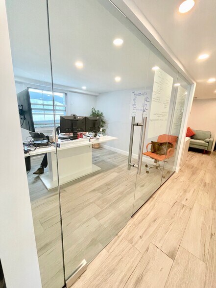 More Photos Of 70 Arch St, Greenwich General Retail For Sale