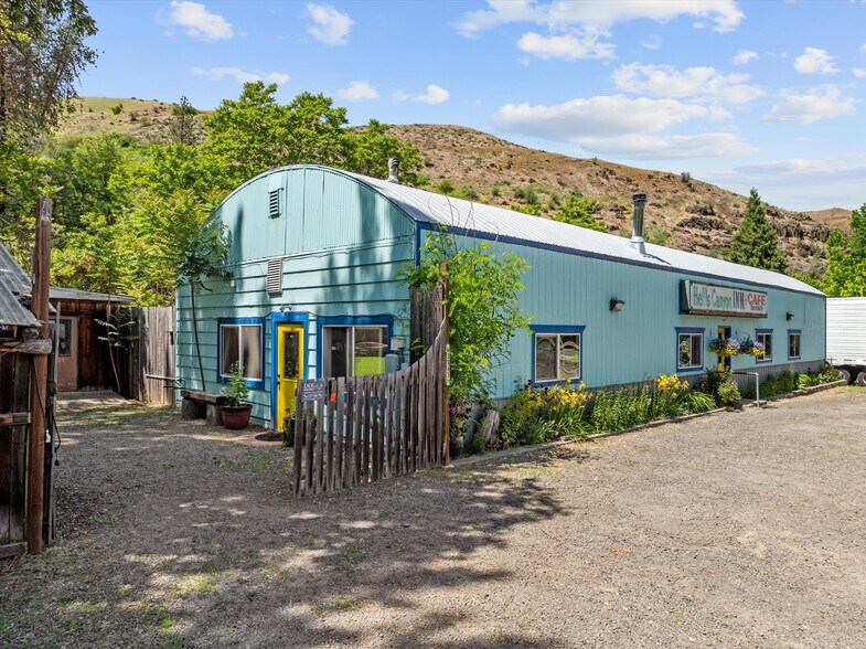 More Photos Of 53943 Hwy 86, Oxbow Specialty For Sale
