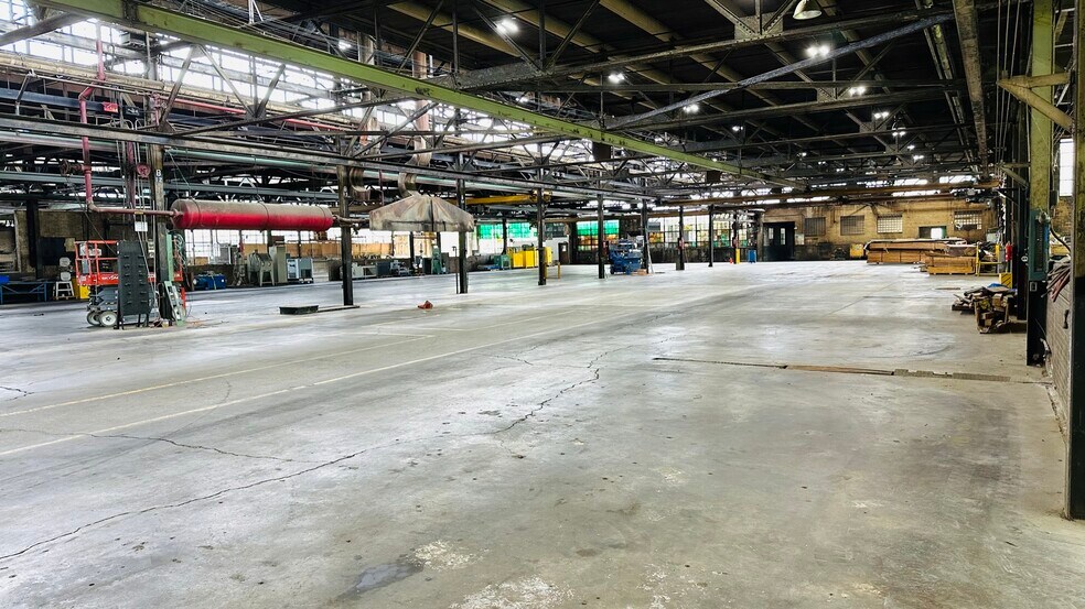 More Photos Of 1500 E 219th St, Euclid Unknown For Lease