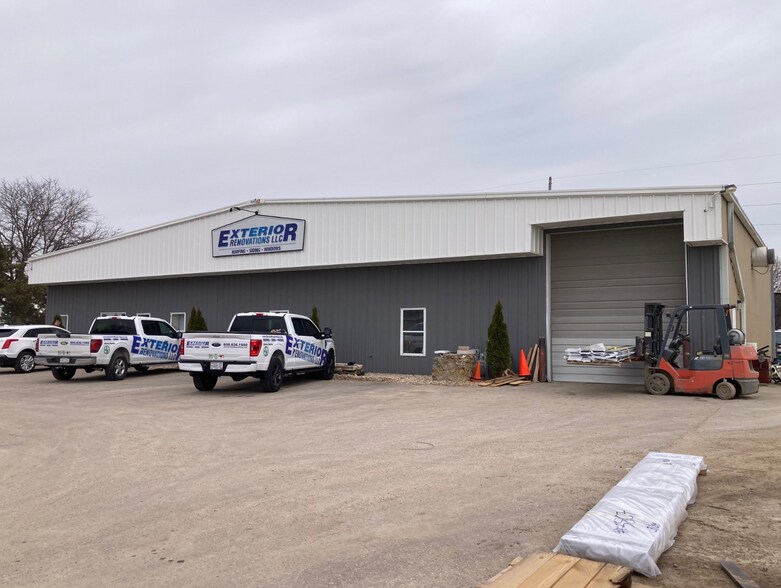 Primary Photo Of 2405 Parview Rd, Middleton Warehouse For Lease