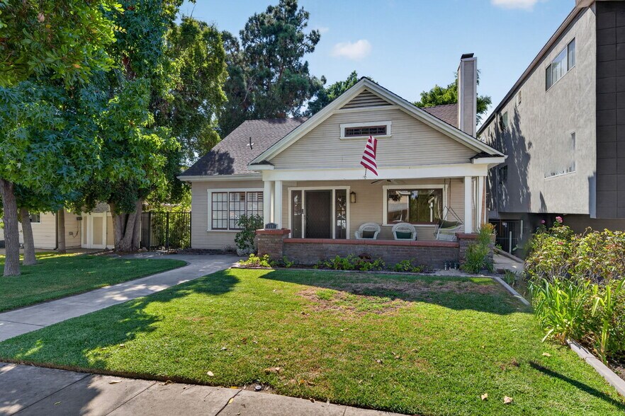 More Photos Of 119 S Adams St, Glendale Multifamily For Sale