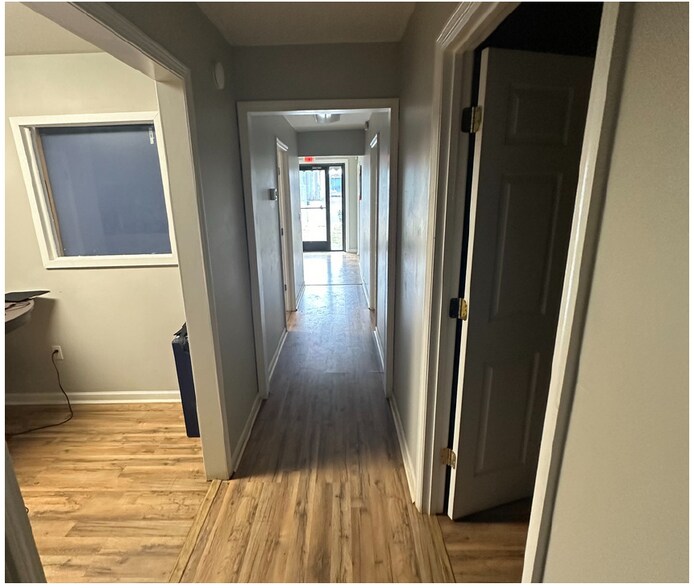 More Photos Of 4628 Commercial Dr, Huntsville Warehouse For Lease