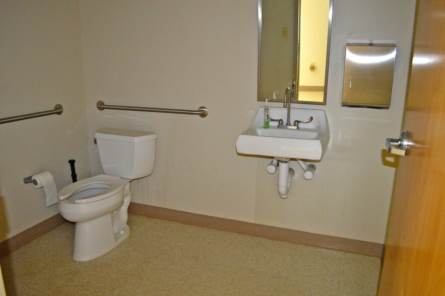 More Photos Of 1025 Jefferson Ave, Washington Medical For Sale