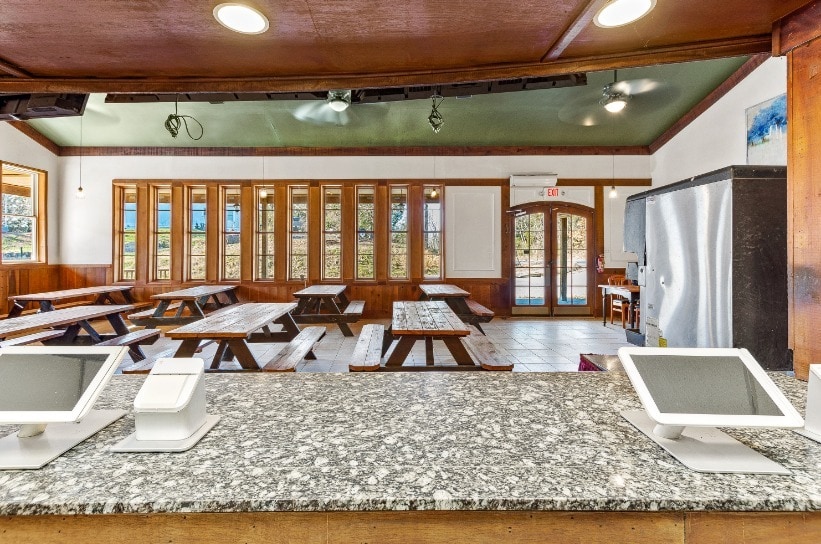 More Photos Of 4840 Strauss Ave, Indian Head Restaurant For Lease