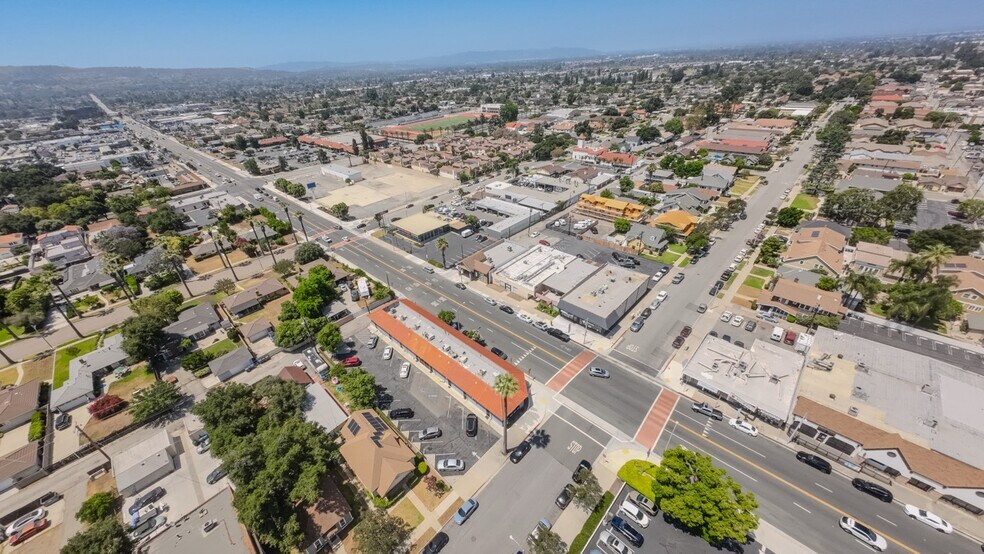 More Photos Of 215 S Citrus Ave, Covina Storefront For Lease