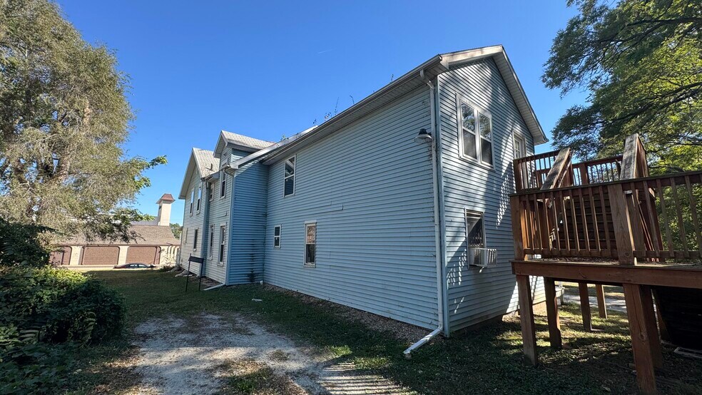 More Photos Of 260 N Broad St, Galesburg Apartments For Sale