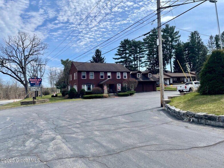 More Photos Of 1545 Us-9, Lake George Hospitality For Sale
