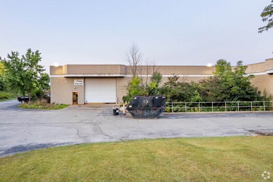 More Photos Of W139N9499 State Highway 145, Menomonee Falls Manufacturing For Sale