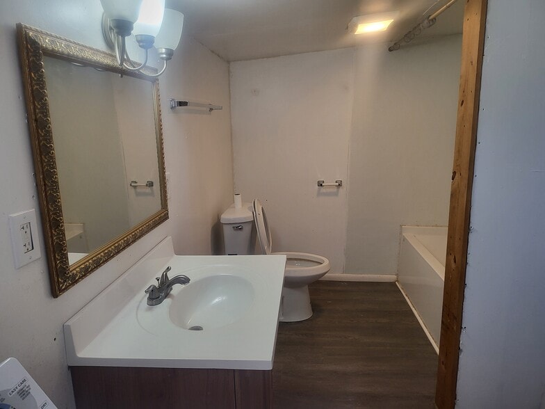 More Photos Of 521 Fairbanks St, Pahrump Self Storage For Sale