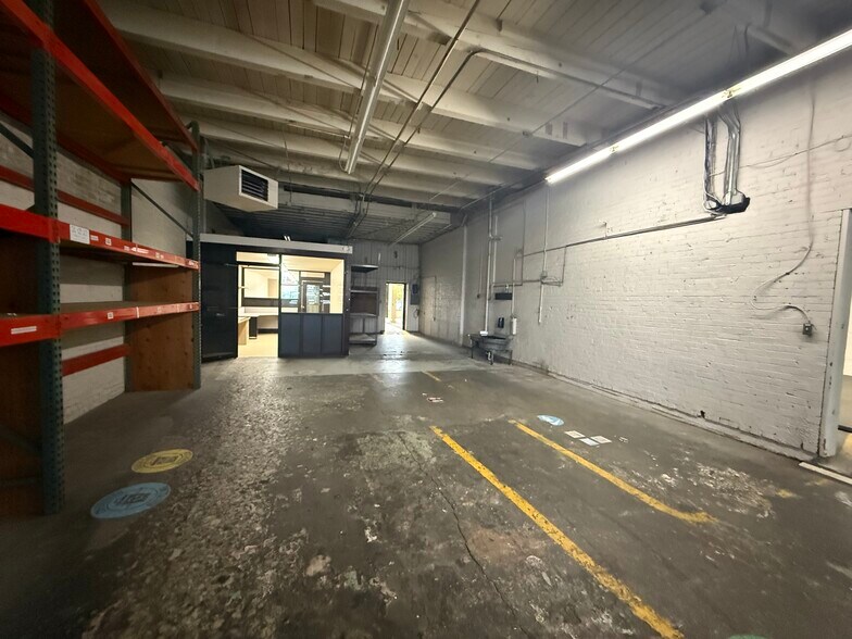 More Photos Of 2812 Rucker Ave, Everett Storefront For Lease