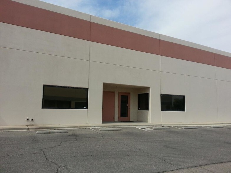 More Photos Of 6225 S Mojave Rd, Las Vegas Warehouse For Lease