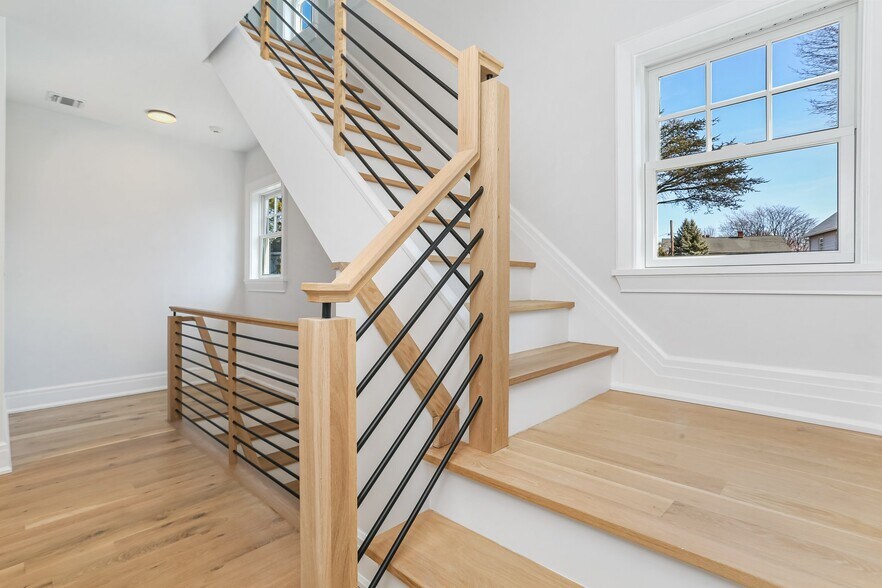 More Photos Of 25 Henry St, Greenwich Apartments For Sale