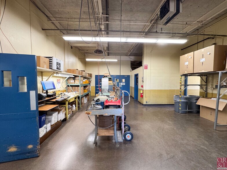 More Photos Of 2055 S Main St, Middletown Manufacturing For Sale