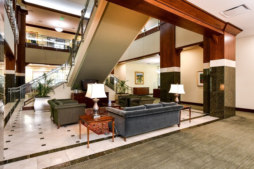 More Photos Of 306 E North St, Greenville Office For Lease
