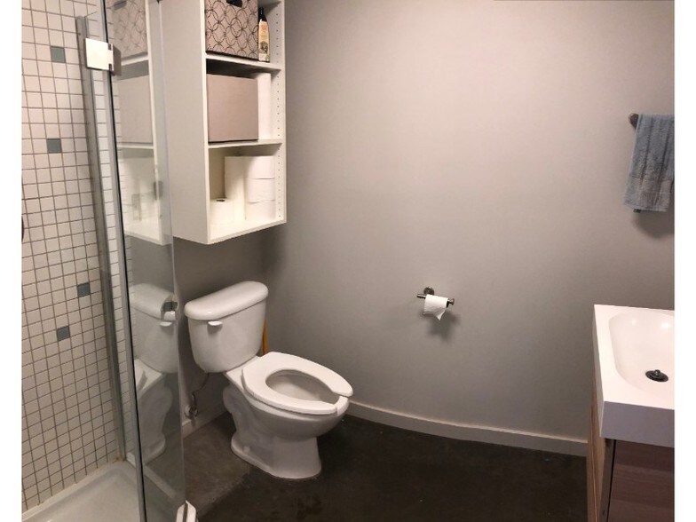 More Photos Of 1205-1227 SE Stark St, Portland Storefront Retail Office For Sale