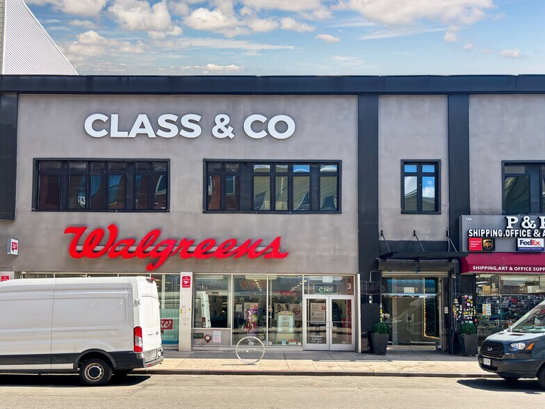 More Photos Of 742-750 Manhattan Ave, Brooklyn Coworking Space