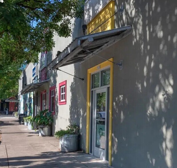 More Photos Of 8621 N Lombard St, Portland Storefront Retail Office For Sale