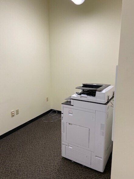 More Photos Of 323 Garfield St S, Parkland Apartments For Lease