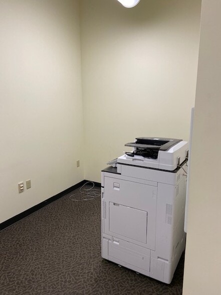 More Photos Of 323 Garfield St S, Parkland Apartments For Lease