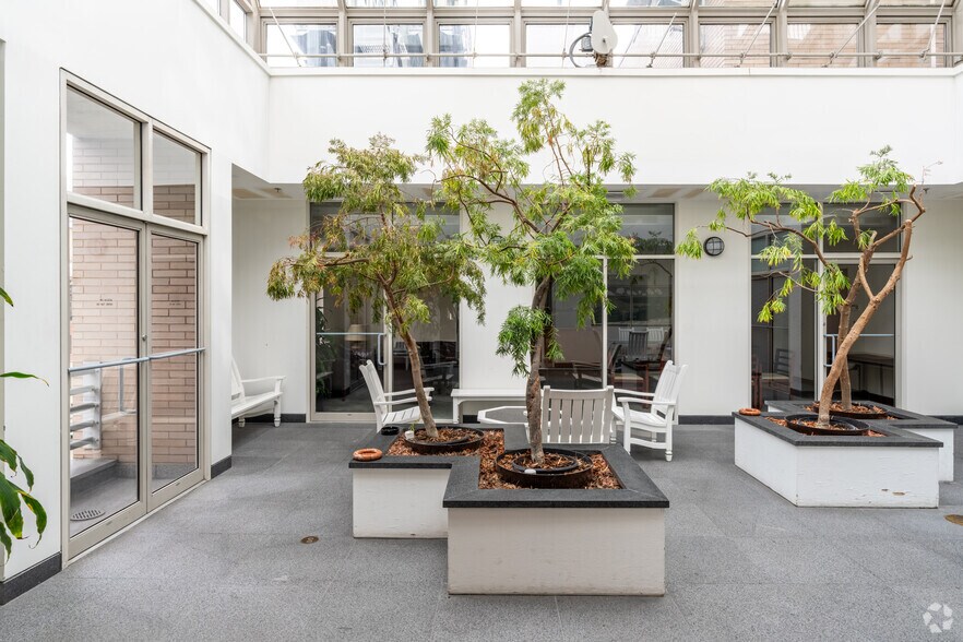 More Photos Of 451 Park Ave S, New York Office For Lease