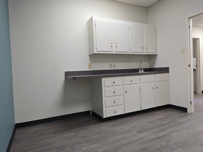 More Photos Of 4201 Camp Bowie Blvd, Fort Worth Medical For Lease